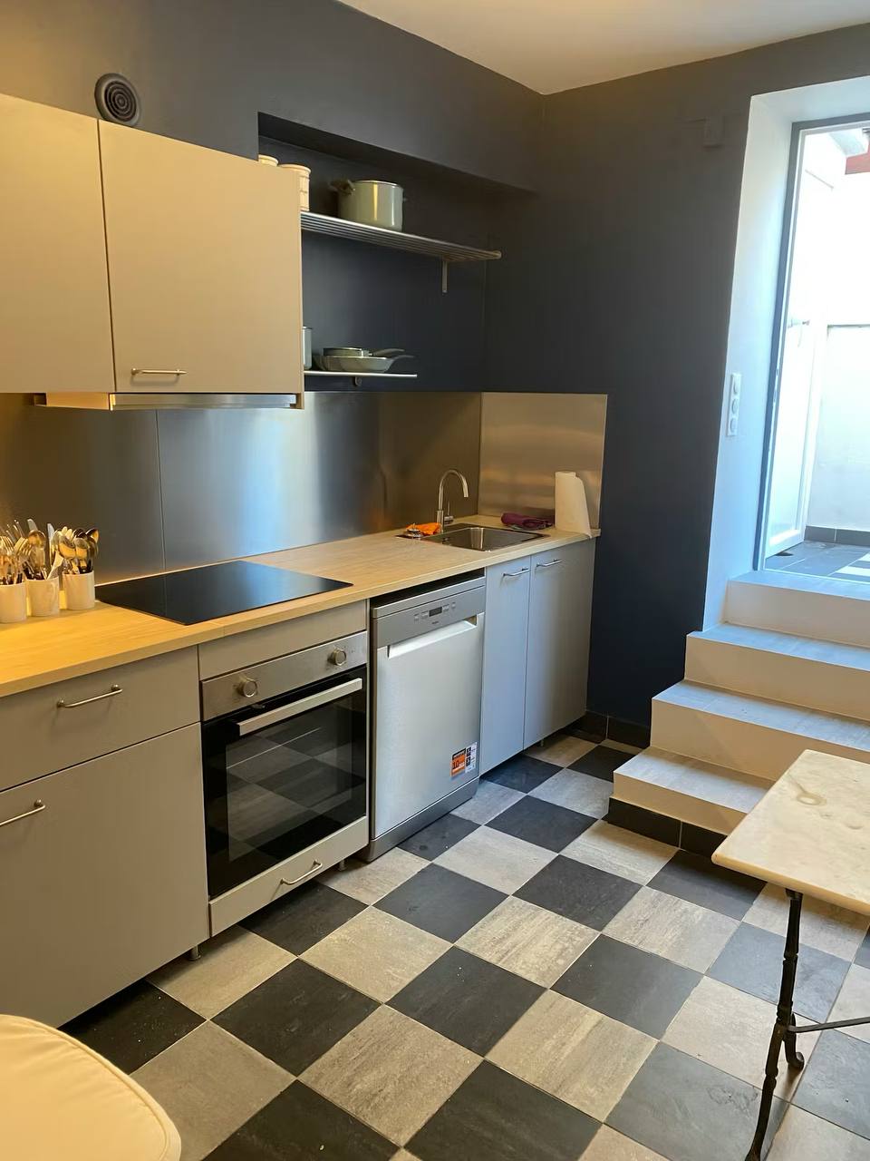 Appartement meublé avec terrasse - Image 3